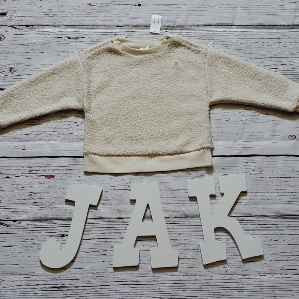 🆕️ GAP GIRLS TEDDY BEAR CREAM SWEATER